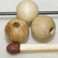 Natur/rå 0,8 mm træperle 1 stk